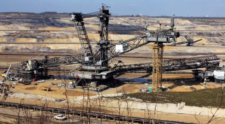 open pit mining, raw materials, bucket wheel excavators-1327116.jpg